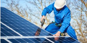 Installation Maintenance Panneaux Solaires Photovoltaïques à Sainte-Colombe-la-Commanderie